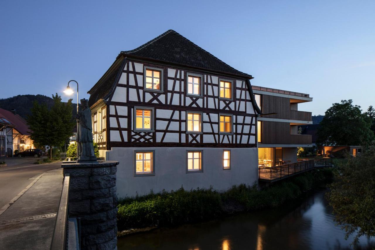 Sternen Bohlingen Aparthotel Екстериор снимка